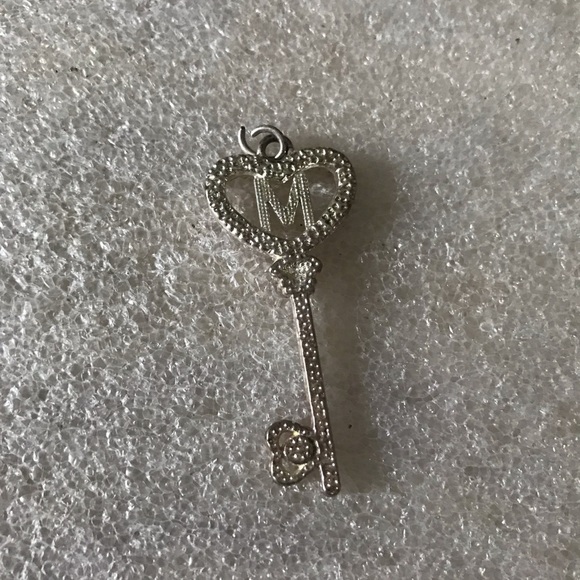 Heart Key Pendant with Pink rhinestone Accents - Picture 3 of 4